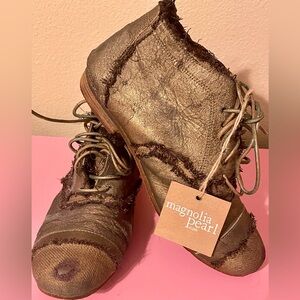 Magnolia Pearl Linen Leather Willard Tattered Shoes Idol 39 8 or 8.5